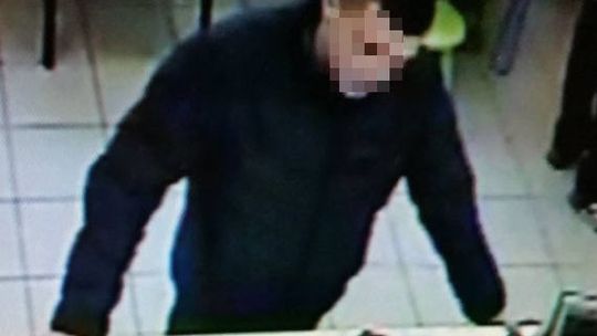 Okradł aptekę metodą na „pampersa” i wpadł przez monitoring