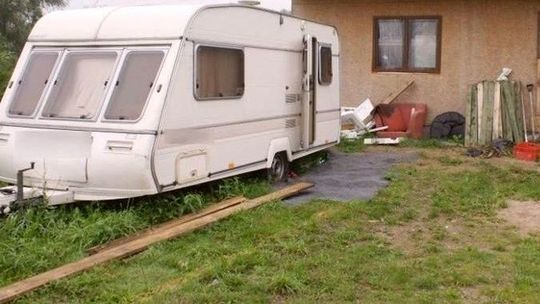 Okradł przyczepę kempingową