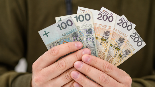 Pracownik sądu okradł sąd na kilka milionów złotych. Z oszustw uczynił sobie stałe źródło dochodów Pracownik sądu okradł sąd na kilka milionów złotych. Z oszustw uczynił sobie stałe źródło dochodów