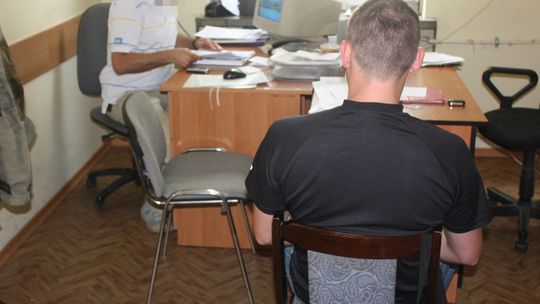 Okradł własną matkę