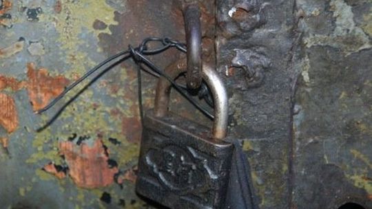 Okradli altankę. Zabezpiecz dobrze swoje mienie