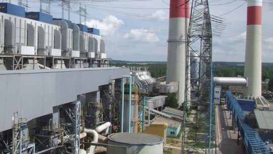 Olbrzymie odprawy dla odchodzących z pracy w elektrowni. Program Dobrowolnych Odejść daje do myślenia