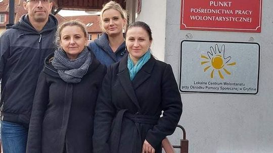 Oni wspierają seniorów. Możesz i Ty Oni wspierają seniorów. Możesz i Ty