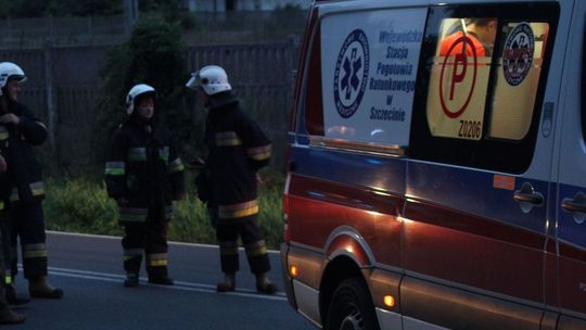 Opel wpadł do rowu. Kierowcę przetransportowano do szpitala