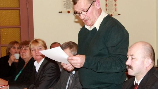 Opozycja od początku chce kontrolować burmistrza