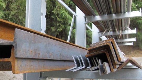 Oprócz materiałów elektrycznych kupisz tu też materiały stalowe