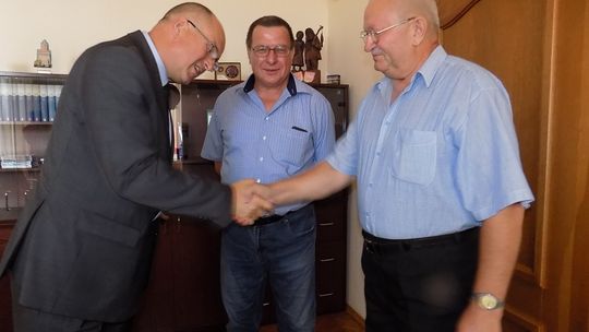 Orkiestra Dęta ZEDO z prezentem na jubileusz