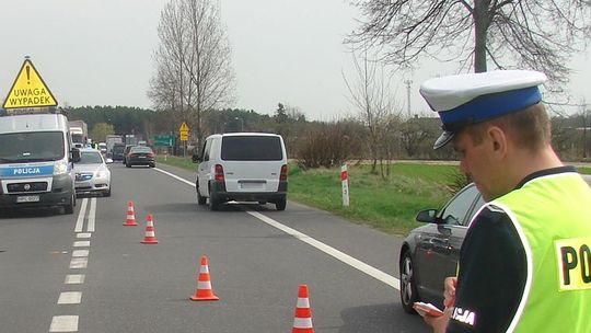 Osobówką uderzył w ciężarówkę