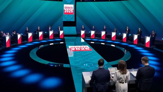 Ostatnia debata przed pierwszą turą w telewizji publicznej. Nie wszyscy potraktowali ją poważnie Ostatnia debata przed pierwszą turą w telewizji publicznej. Nie wszyscy potraktowali ją poważnie