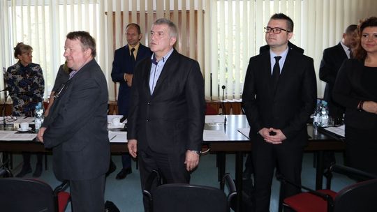 Oświadczenie radnych opozycyjnych w stosunku do braku działań burmistrza