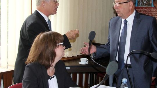 Oszust i kłamca do kwadratu?