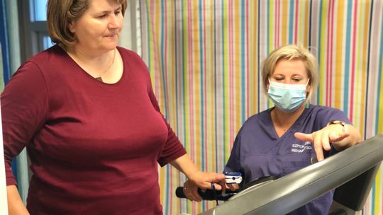 Pacjenci wracają do pełni sił - program fizjoterapii dla osób po przebyciu COVID-19 w szpitalu "Zdroje"