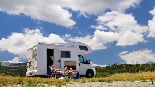 Pakiet ubezpieczeń dla kampera – co obejmuje? Pakiet ubezpieczeń dla kampera – co obejmuje?