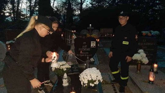 Pamiętają o strażakach, którzy odeszli na wieczną służbę Pamiętają o strażakach, którzy odeszli na wieczną służbę