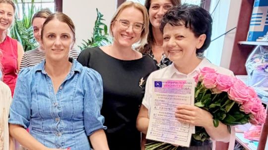 Pani Danusia idzie na zasłużoną emeryturę. Serdeczne pożegnanie po latach pracy