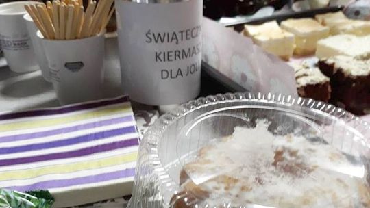 Pani Jola walczy z rakiem. Gryfinianie nie zawiedli podczas charytatywnego kiermaszu dla nauczycielki