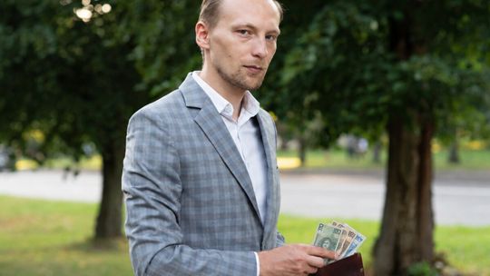 Budżet państwa na 2027 rok. Rekordowy deficyt i nowe stawki PIT w portfelach Polaków