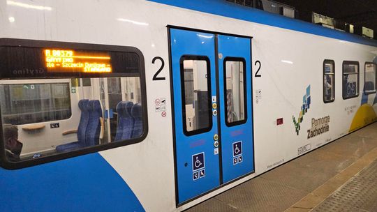 Paraliż na torach w Zachodniopomorskiem. Trwa walka z oblodzeniem sieci