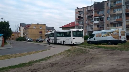 Parkują pod samymi oknami