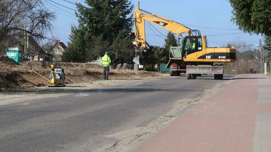 Pas jezdni zajmują, a informację ukrywają? Pas jezdni zajmują, a informację ukrywają?
