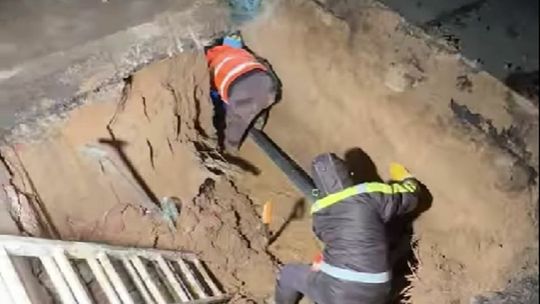 Pękła rura. Nie mieli wody w kranach