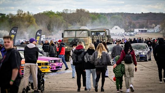 Petrolheads Chojna 2025 - święto motoryzacji z charytatywną akcją dla Julka [FOTORELACJA]