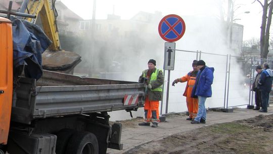 PGE wyjaśnia dlaczego przedłużyło się usuwanie nieszczelności sieci ciepłowniczej