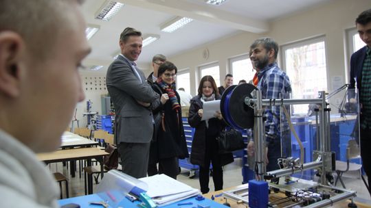 Pieniądze na odbudowę szkolnictwa zawodowego