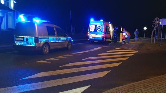 Pieszego potrącił samochód na drodze?