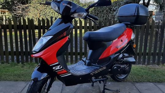 Pijana szalała na skuterze