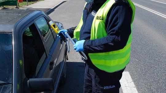 Pijany jechał lasami, ale wpadł w swojej miejscowości Pijany jechał lasami, ale wpadł w swojej miejscowości