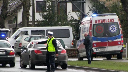 Pijany potrącił kobietę na przejściu