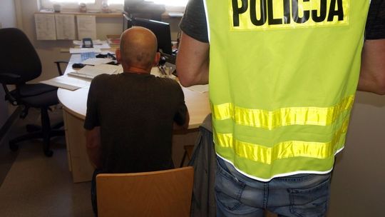 Pijany skasował auta marki Opel, a potem BMW