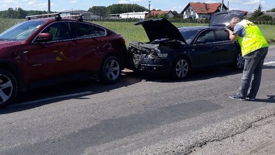 Pijany uderzył w BMW