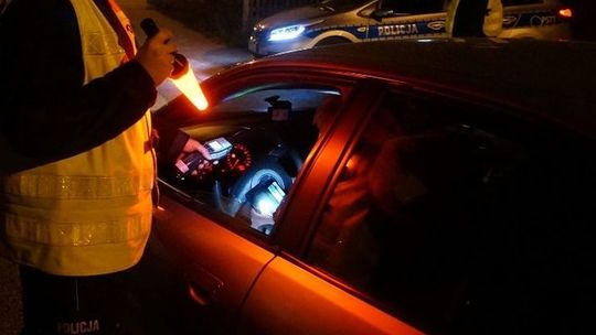 Pijany w BMW jeździł po Gryfinie. Zatrzymano go w centrum