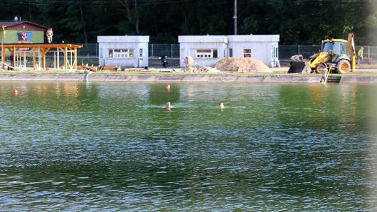 Plac budowy na kąpielisku miejskim. Co z bezpieczeństwem kąpiących się?