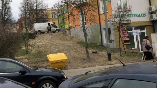 Plac budowy obok UMiG?