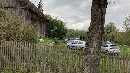 Płacz noworodka ustał dopiero pod ziemią. Szokujące kulisy zbrodni w Rynicy i proces matki oraz babki Płacz noworodka ustał dopiero pod ziemią. Szokujące kulisy zbrodni w Rynicy i proces matki oraz babki