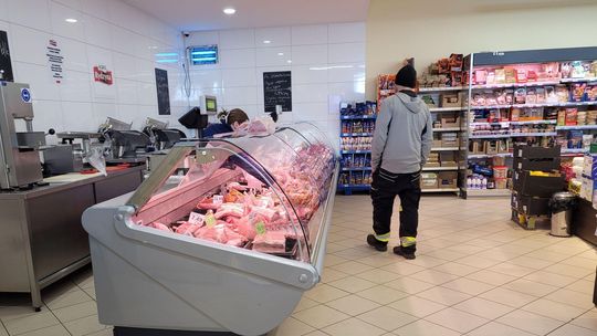 Płatniczy paraliż w powiecie gryfińskim. Wielka awaria terminali uderza w klientów Dino i Żabki