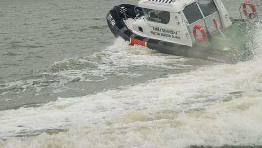 Pływał zygzakiem po Odrze. Był pijany