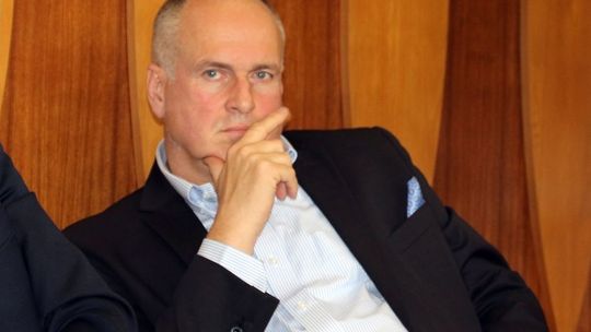 Po czym można poznać, kiedy Sawaryn kłamie?