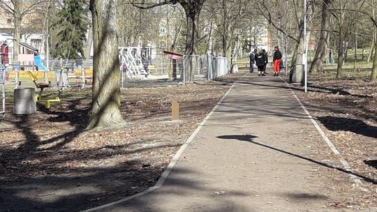 Po świątecznych uciechach przy stole wskazany spacer Po świątecznych uciechach przy stole wskazany spacer