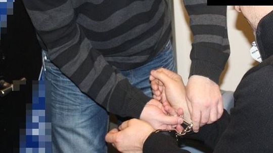 Pobili 15-latka, zabrali mu telefon i już siedzą w areszcie