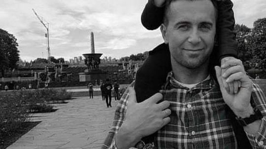 Pobity we własnym domu. Zmarł w szpitalu