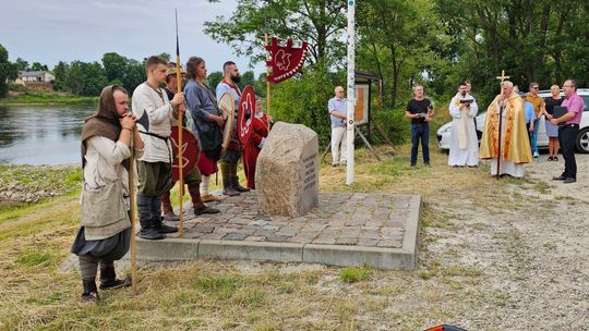 Pobłogosławiono wodę w Odrze. Sezon turystyczny rozpoczęty, można pływać