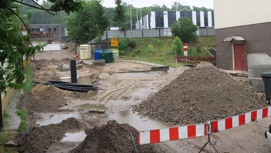 Pocisk wykopali na drodze