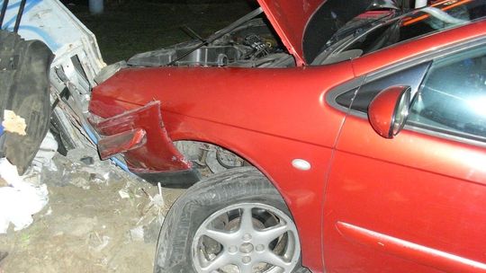 Pod wpływem narkotyków staranował policyjny radiowóz Pod wpływem narkotyków staranował policyjny radiowóz