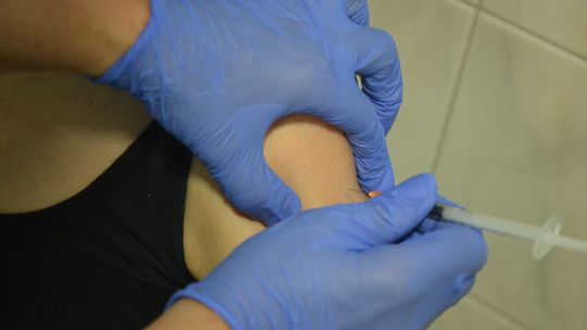 Podano datę zaszczepienia wszystkich zgłoszonych nauczycieli 