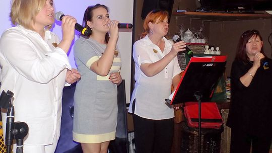 Podarujmy im trochę świata