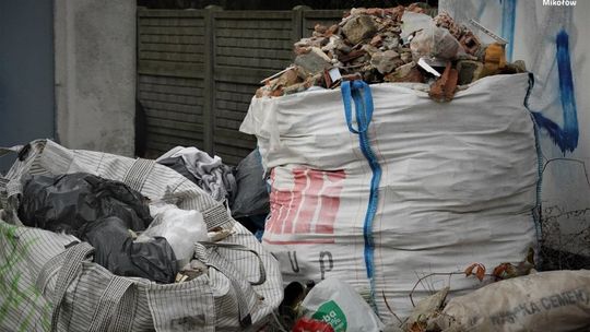 Śmieci na poboczach i w lasach. Śmiesznie niskie kary będą podwyższone?